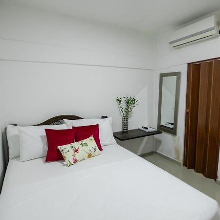 Hospedaje Rosa Blanca Cartagena エクステリア 写真